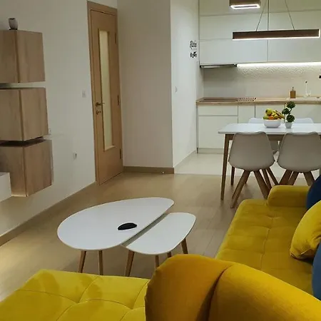 Lux Flatiron * Skopje