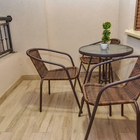 Lux Flatiron Apartment