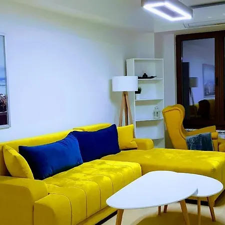 Lux Flatiron * Skopje