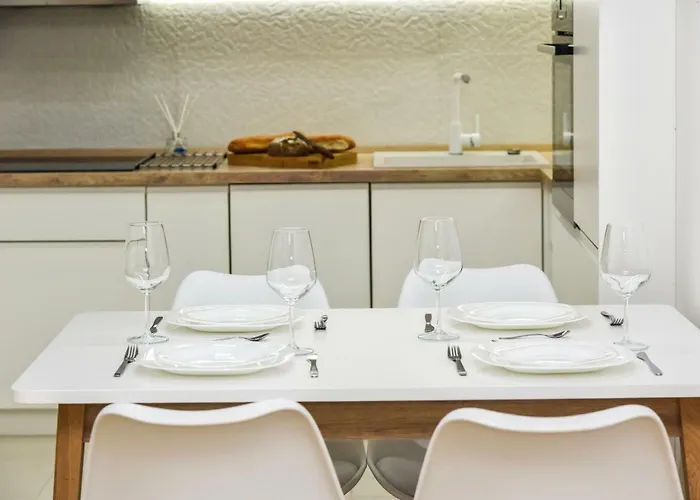 Lux Flatiron * Skopje