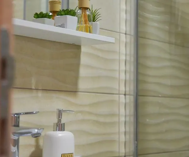 Lux Flatiron * Skopje