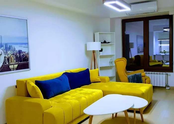 Lux Flatiron * Skopje